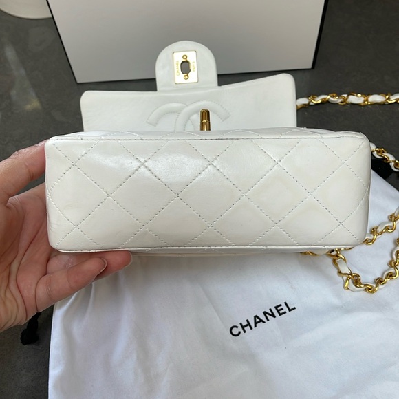 ❌sold❌ Chanel Mini Square Classic Flap Bag 24K Lambskin - Picture 13 of 17